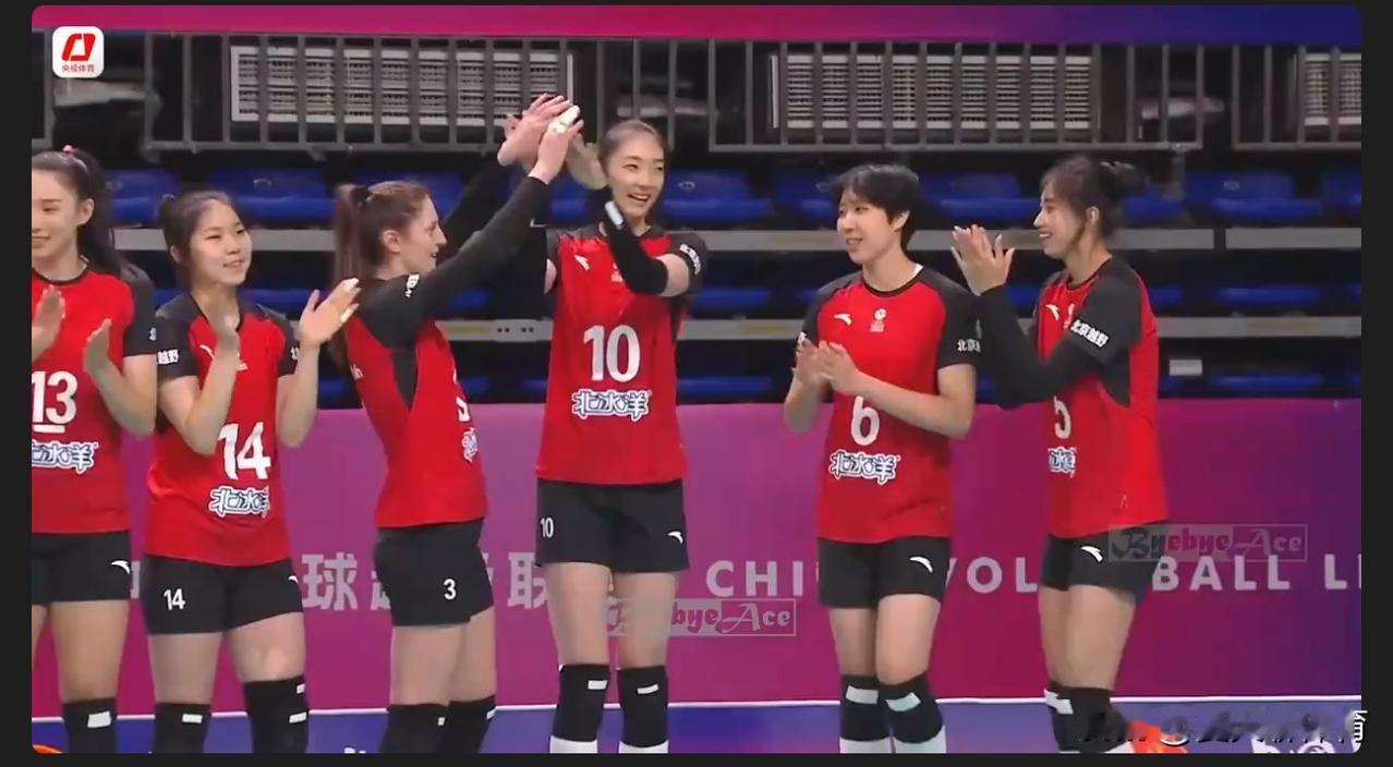 正在直播天津女排VS北京女排！中国女排超级联赛新赛季揭幕战，天津女排和北京女排俩