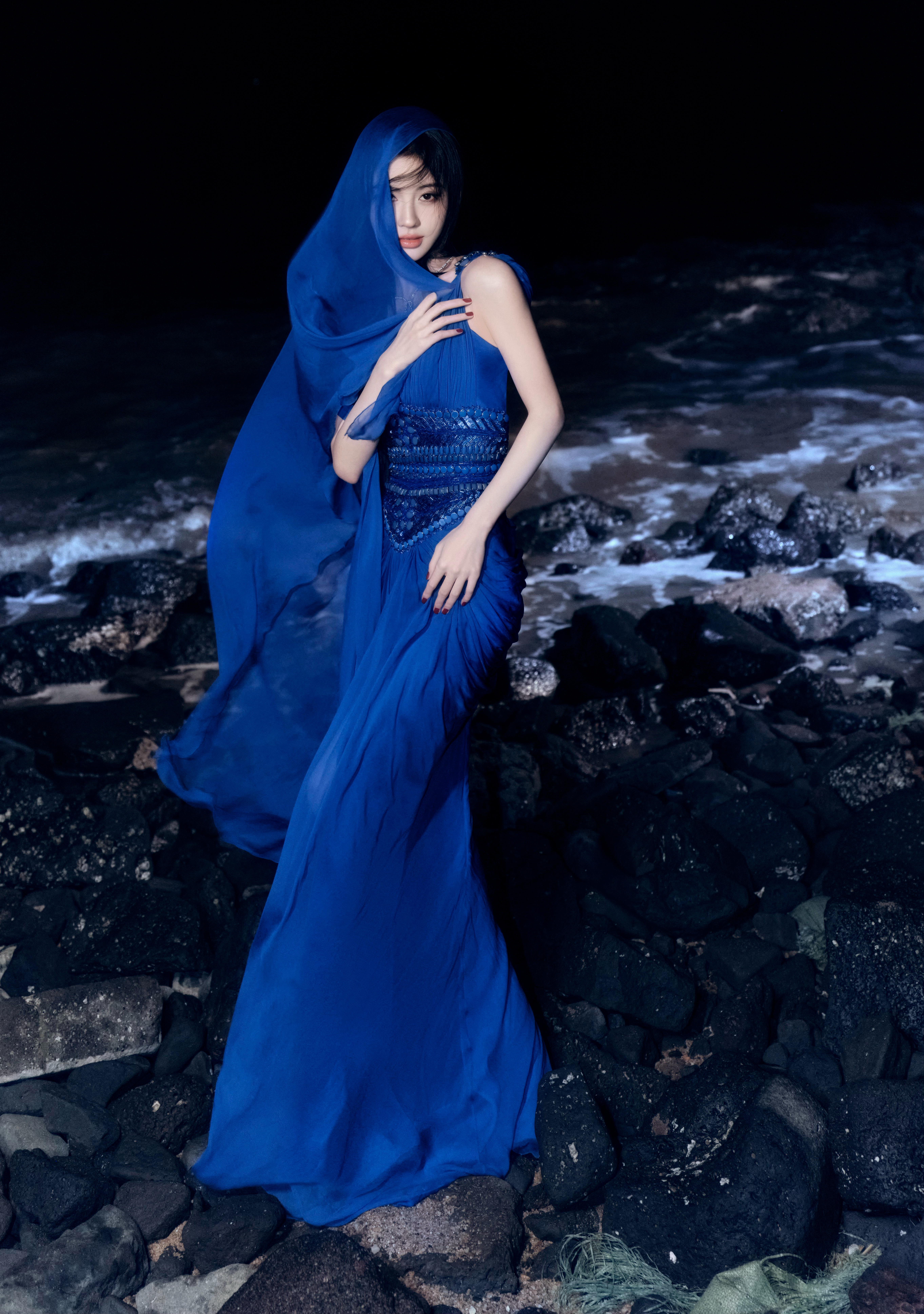 鞠婧祎｜腾讯视频星光大赏 小鞠今日腾讯视频星光大赏的第二套造型来自Zuhair 