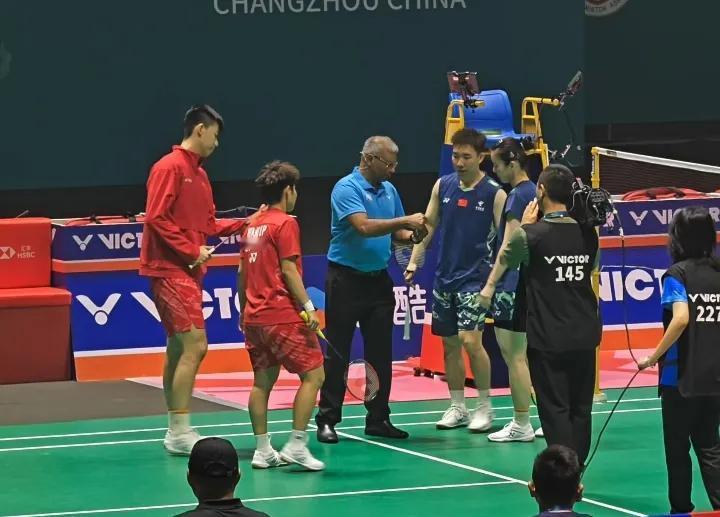 比赛马上开始！
冯彦哲/黄东萍🇨🇳 vs 🇨🇳郭新娃/陈芳卉！
这是20