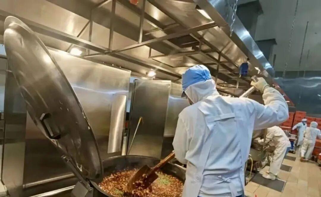 家长请放心！哈尔滨四项硬要求严管校外供餐全流程安全

为切实筑牢校园餐食品安全防