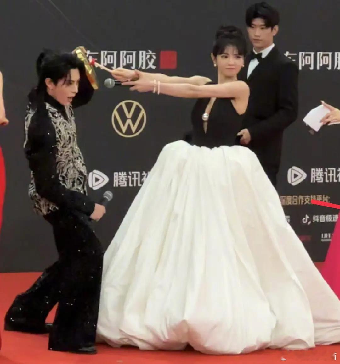 田曦薇王鹤棣毫无cp感啊。。 