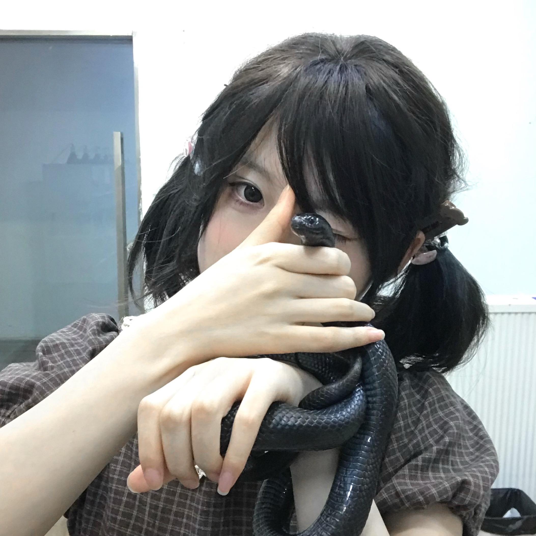 和小蛇= ᗜ ω ᗜ.=