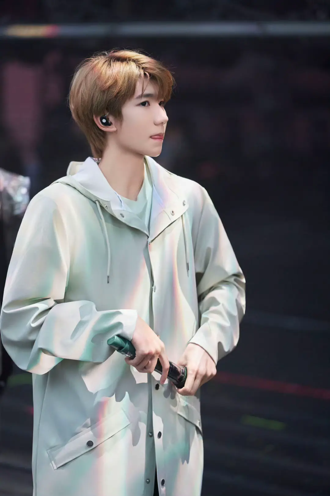 待会儿见。