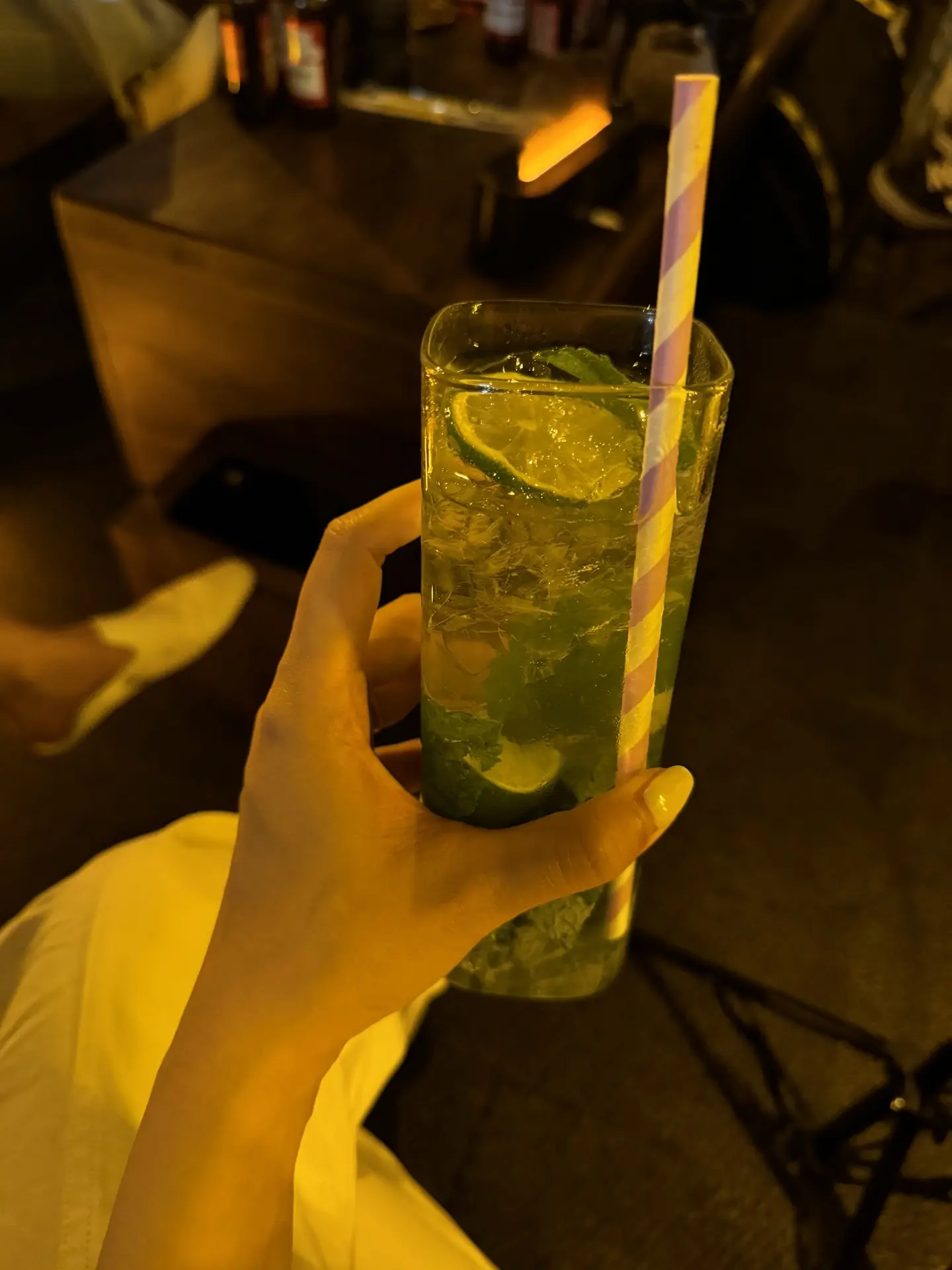 成年人的世界里 没有随叫随到的温柔 只有自给自足的清醒