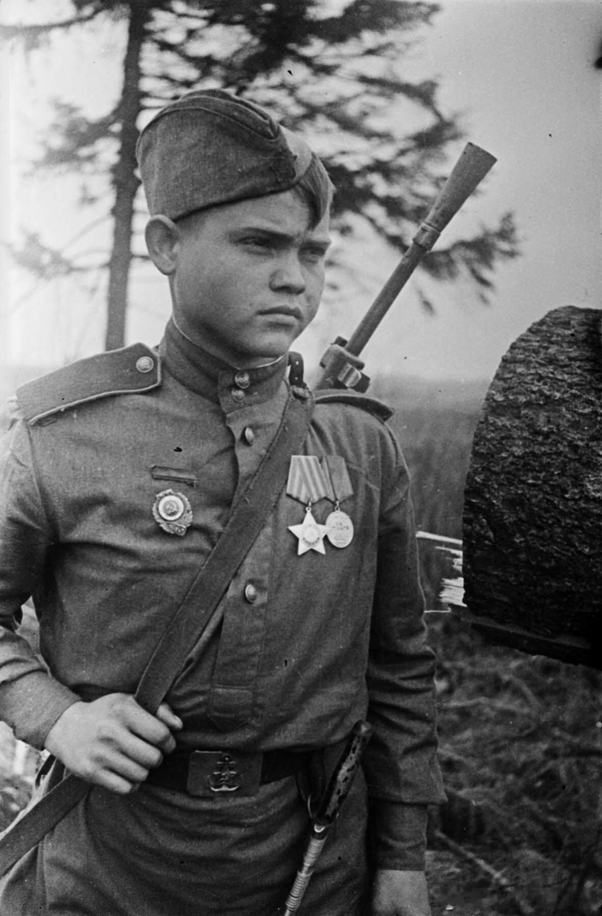 1944年5月11日步兵第51师步兵第287团侦察排侦察兵Григори Пет