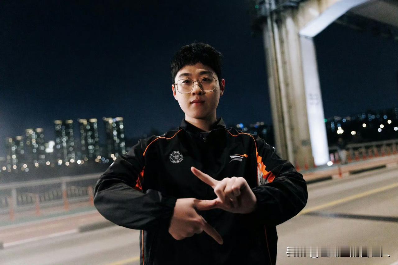 Bdd与Zeus的聚餐
2025年HLE队内直播/节目与赛后采访，两人同队后互动