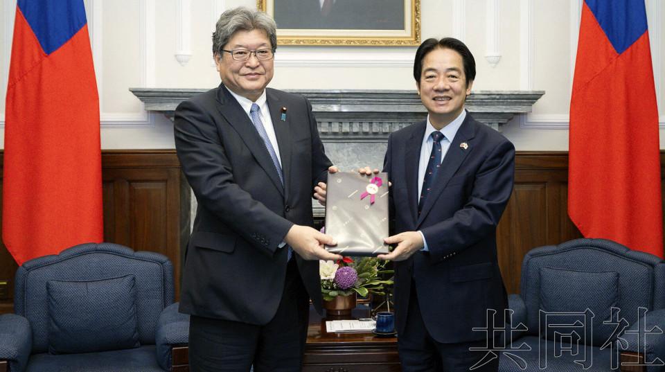 22日，赖清德与窜访台湾的日本自民党代理干事长萩生田光一进行了会谈，一致同意加强