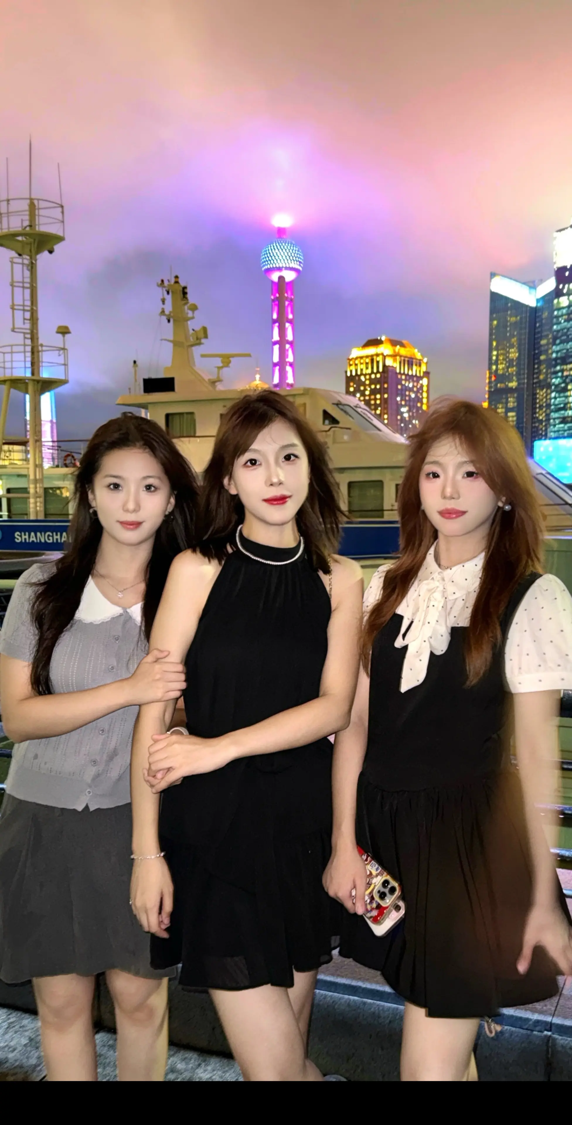 时代姐妹花，亲亲姊妹仨