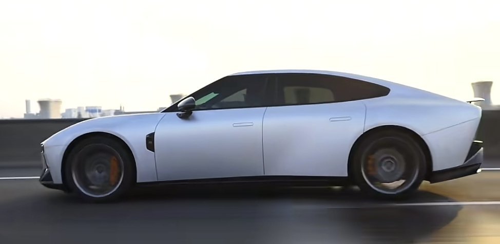 小鹏P7这次太全面了小鹏汽车的造型总是给人一种科技感，P7也不例外 