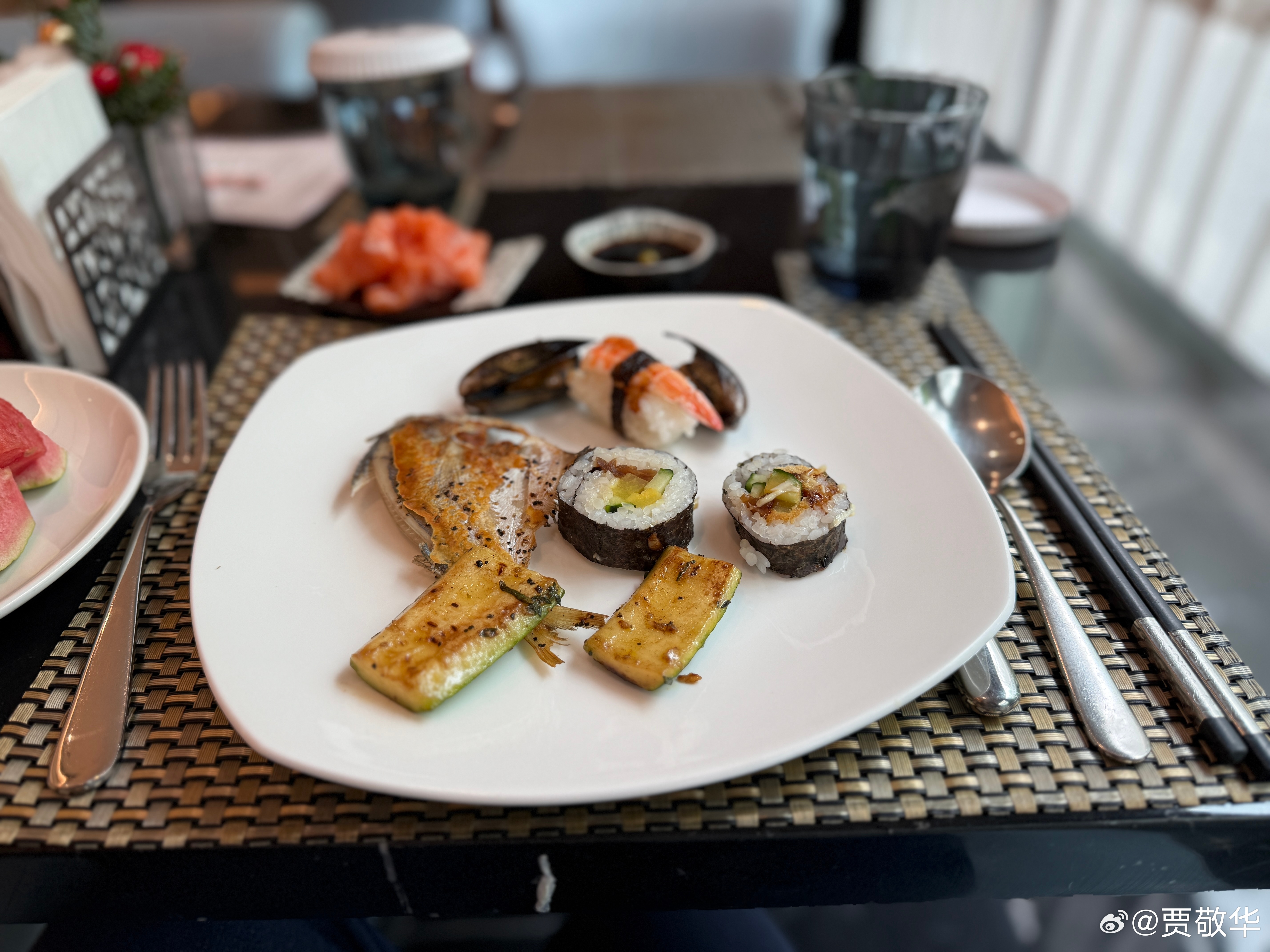 #每天早起打卡# 睡到了自然醒，起床拿快递去，据说有手机。 