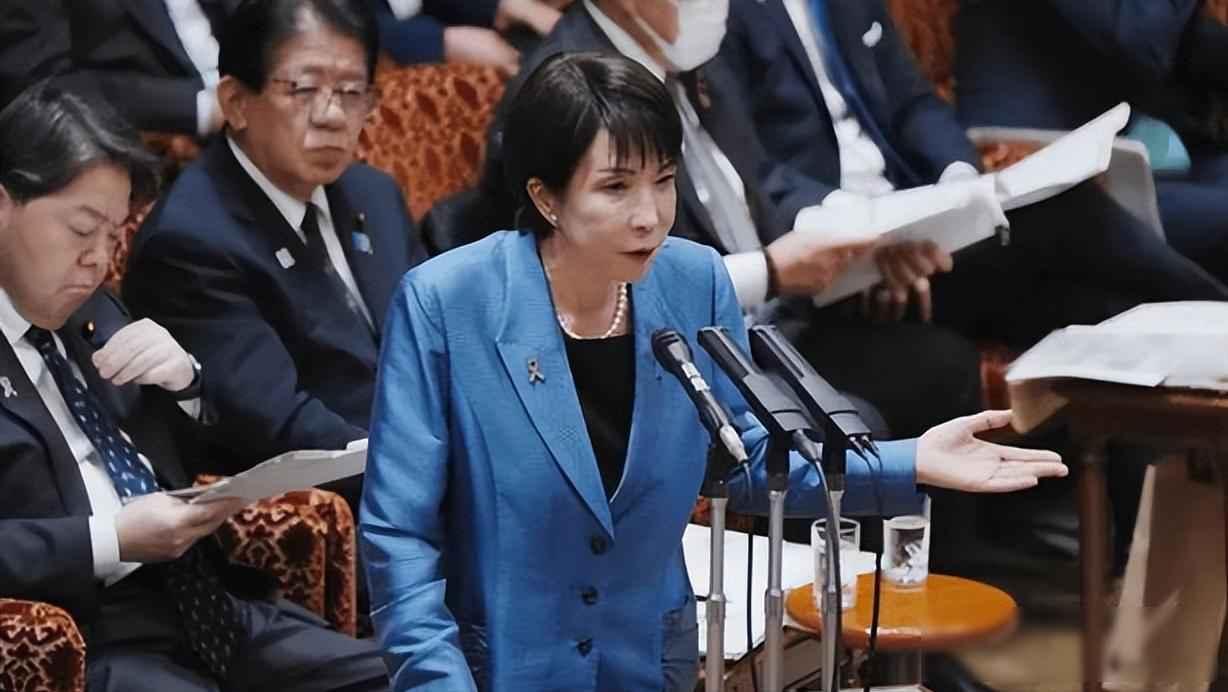 法国造航母，美国炒战列舰，日本堆导弹——谁在慌？

2025年12月21日，马克