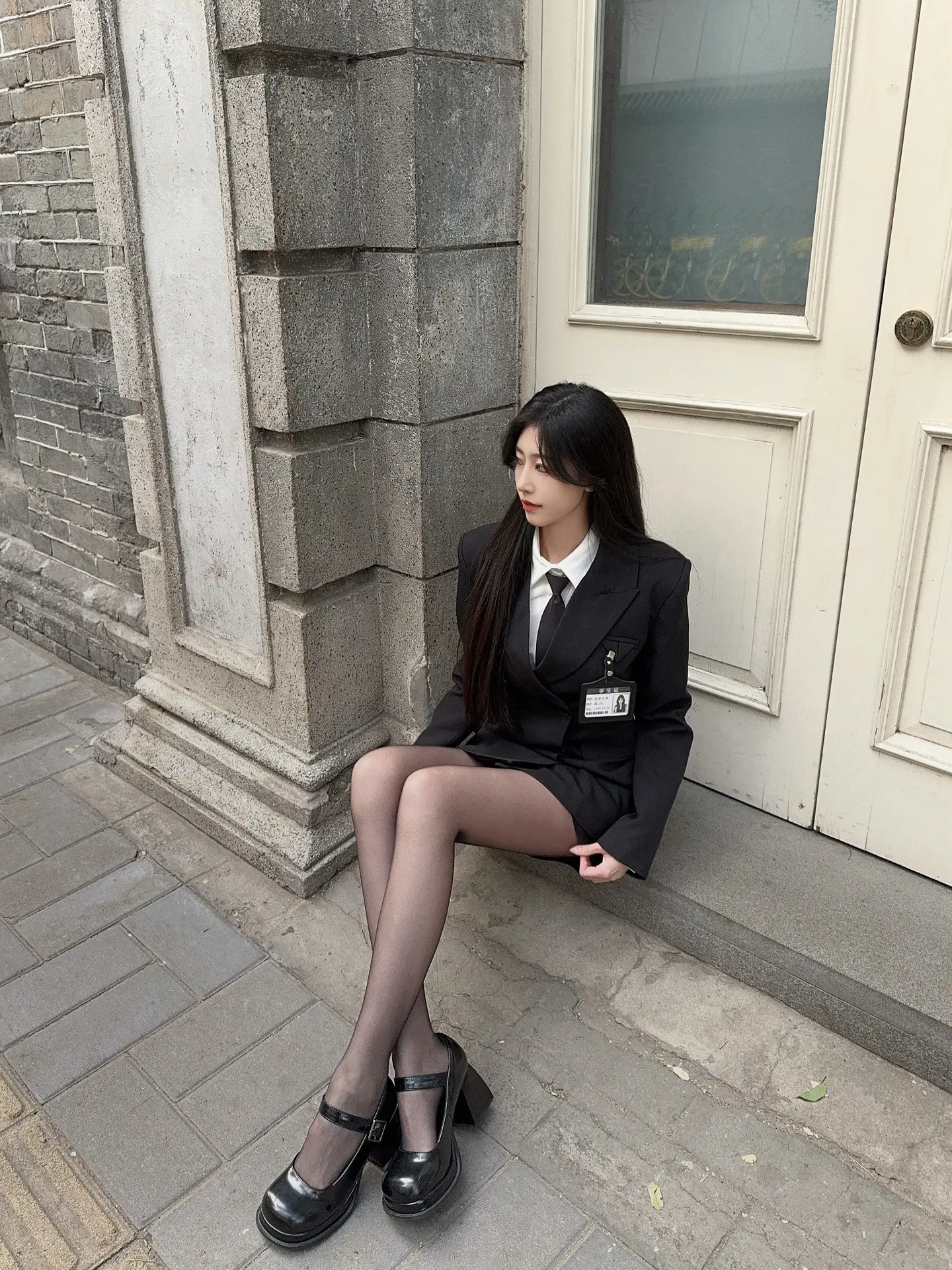黑色返场