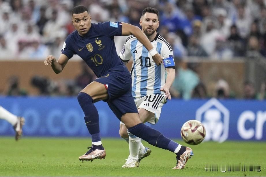 ⚽️ 足球历史上观看人数最多的10场比赛：

1 - 法国 🇨🇵 VS 阿根