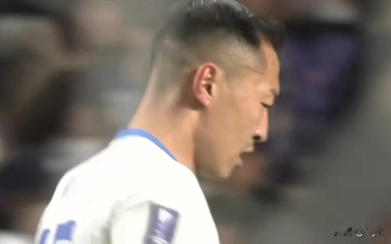 申花客场踢广岛这场太可惜了！
开场8分钟吴曦塞出手术刀直塞，
路易斯单刀直接兜飞