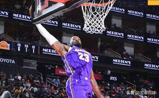 妖精，老妖精！詹姆斯真的成精了，41岁，14投13中30分，三分球2投2中，全场