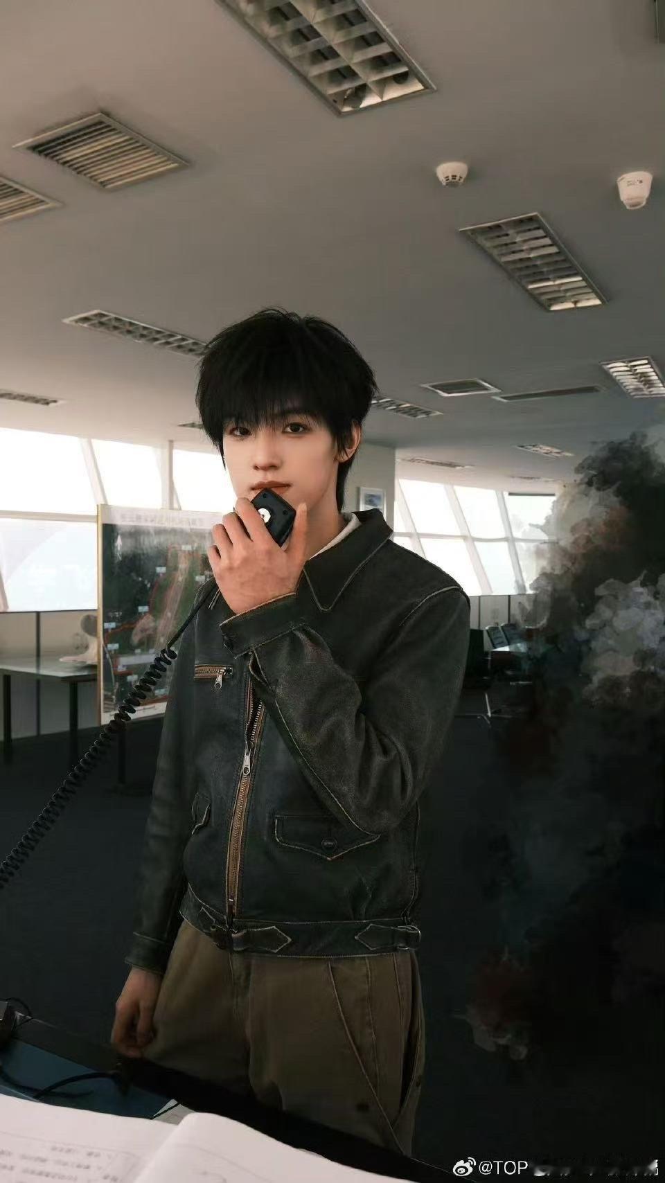 张泽禹粉丝举荐张泽禹上歌手慢慢看着张泽禹唱功一路成长进步，声线越来越沉稳有厚度，