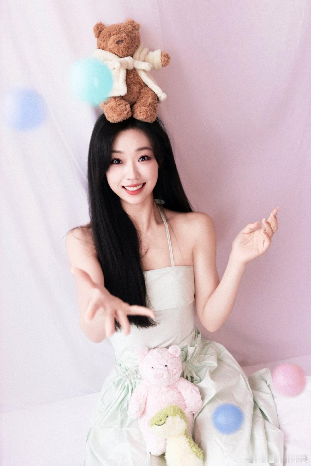 演员管乐[超话]管乐离开王皓越来越好了管乐离开错的人太明智！上春晚、冲浪姐，事业