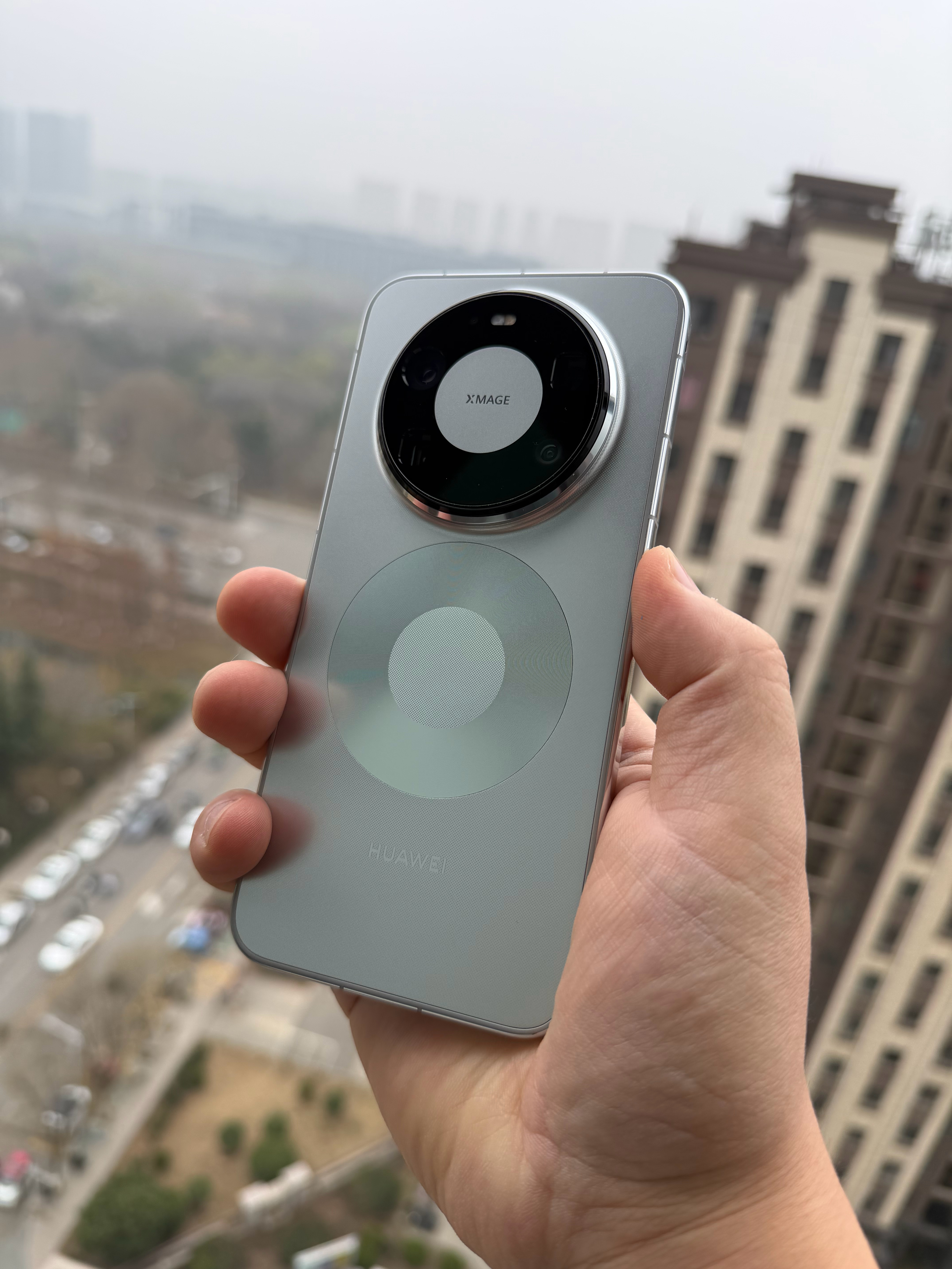 iPhone18Pro深红配色我敢说百分百不会出现在正式发布的机型配色中，立帖为