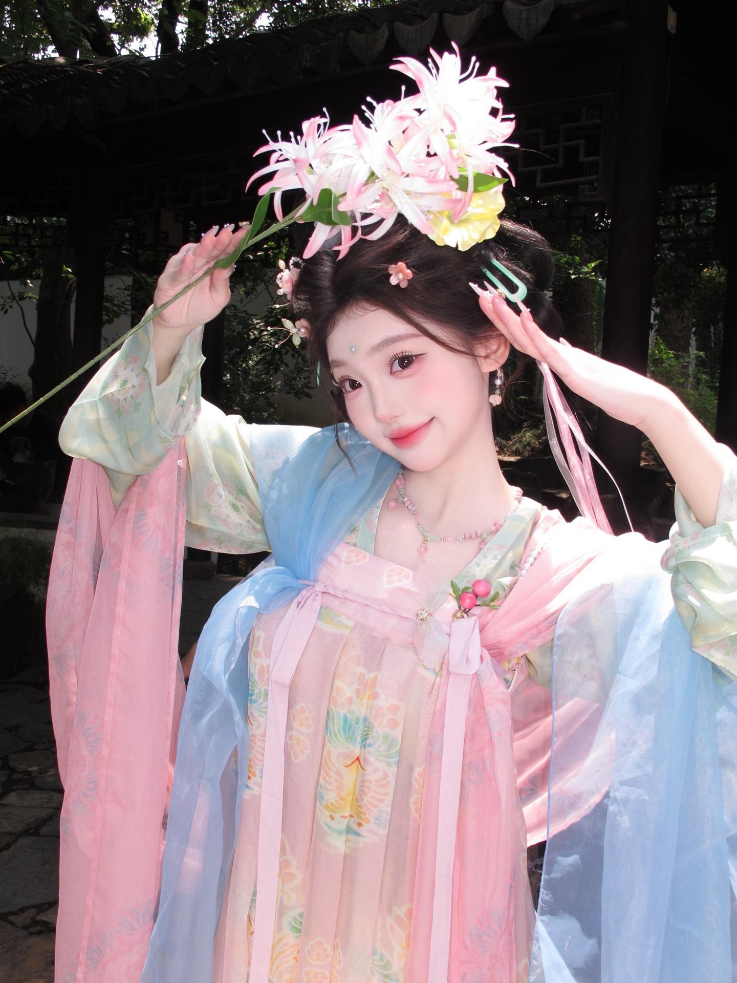 “山之高 月初小 月之小 何皎皎”苏州