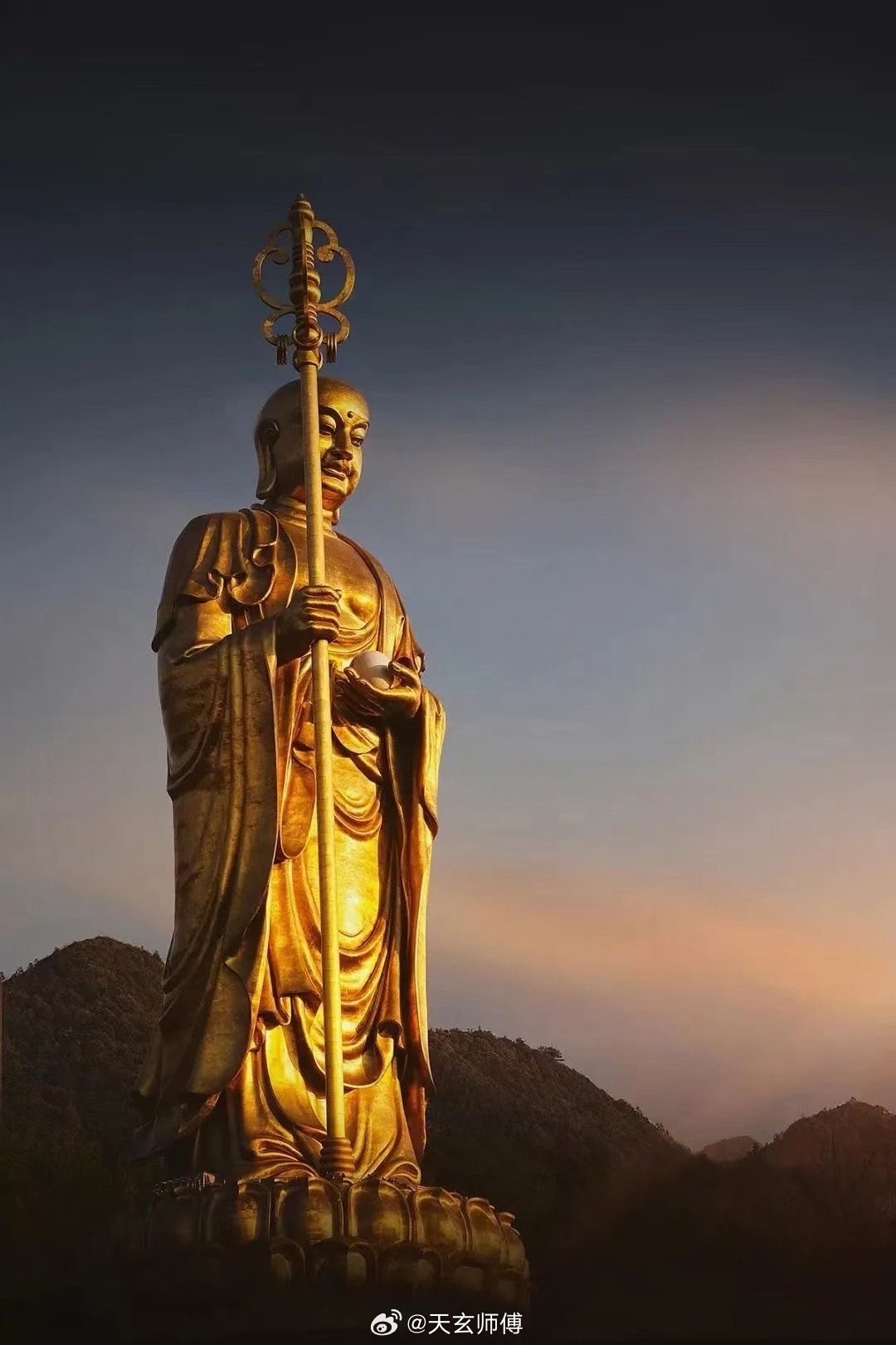 一个人福报的多寡，取决于三点：祖上积德➕自己前世积累➕自己今生积累。钱财物质的显