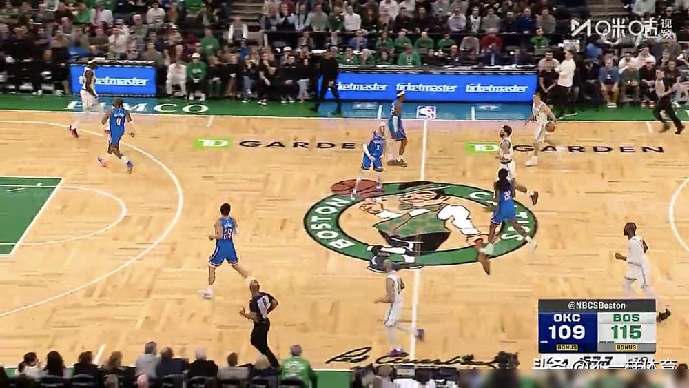 总决赛预演，前几天结束了。
结果是卫冕冠军雷霆，输了。
12连胜，也断了。