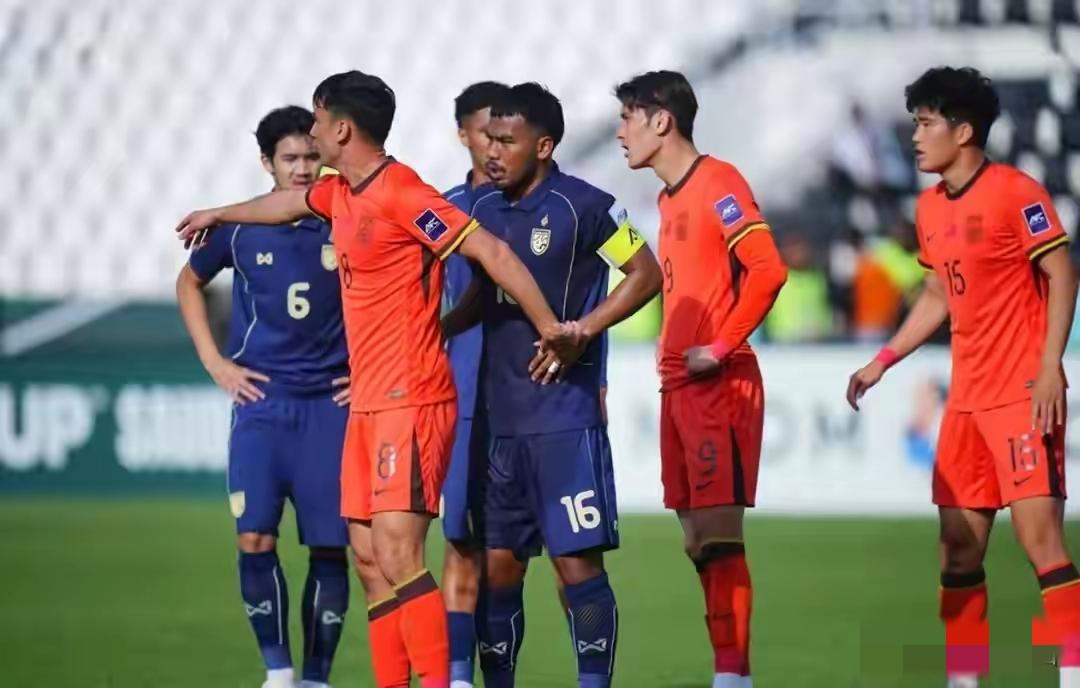 国足0-0泰国，我有几点看法想说……！

1：首先祝贺国足晋级，小组赛1胜2平保