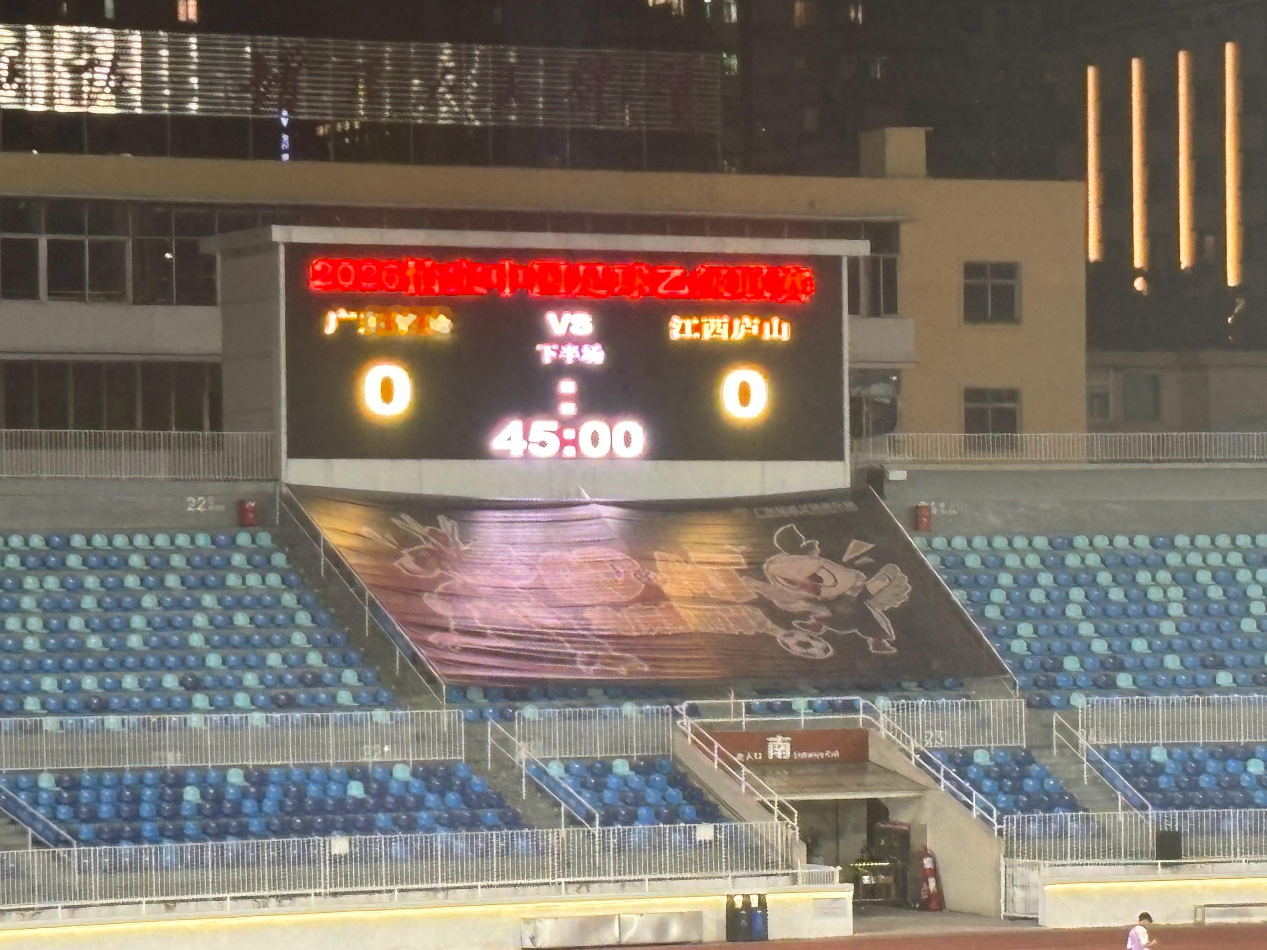 HT0-0铭途改踢无锋反而效果不错，踢一个假三中卫运动战防守还行，定位球还是要看