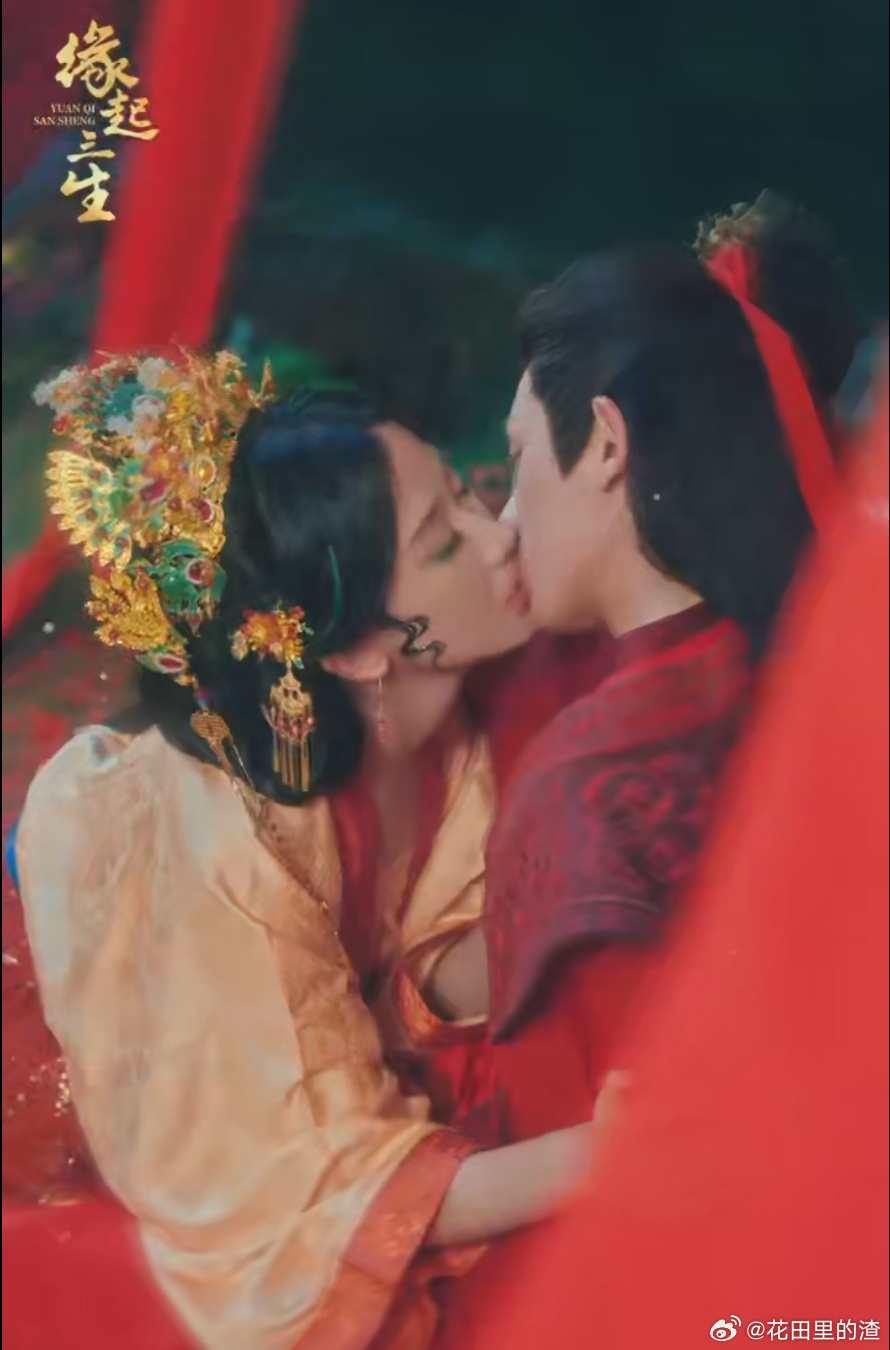 国产剧吻戏已经进化成这样了  当蛇妖遇上道士，理智与欲望的较量，每一秒都是煎熬，