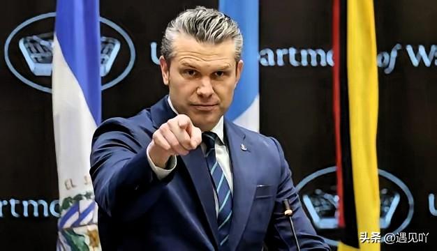 这下咱们可算是看懂五角大楼的职场水有多深了。

辛苦干了几十年，审核全票通过，眼