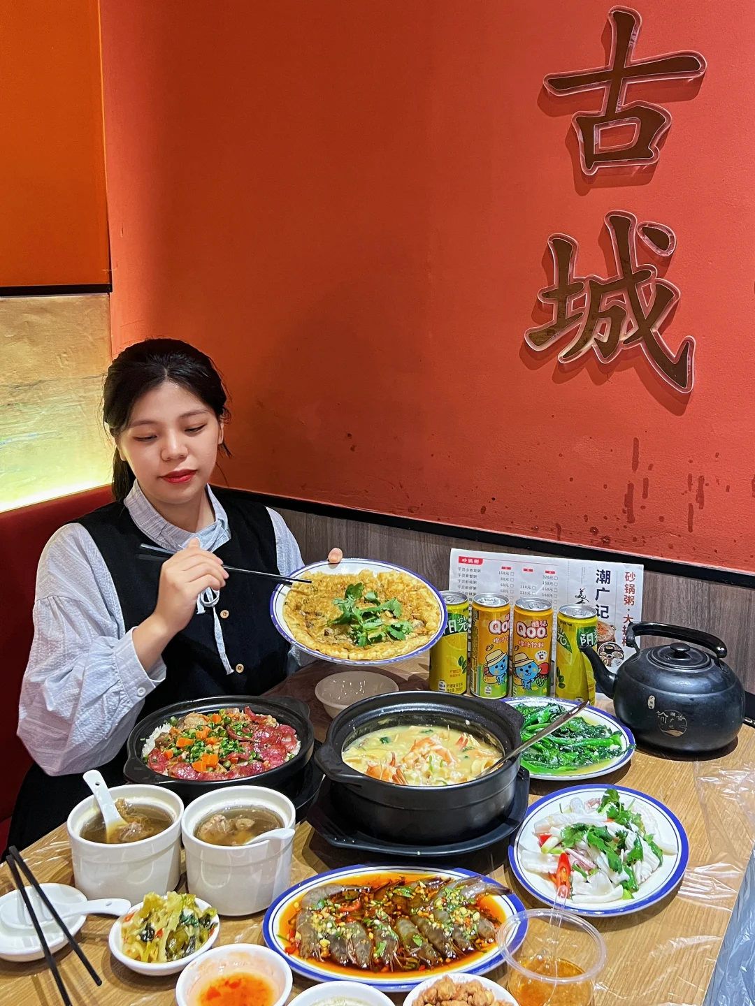 离开潮州前，一定要去试试这家砂锅粥…