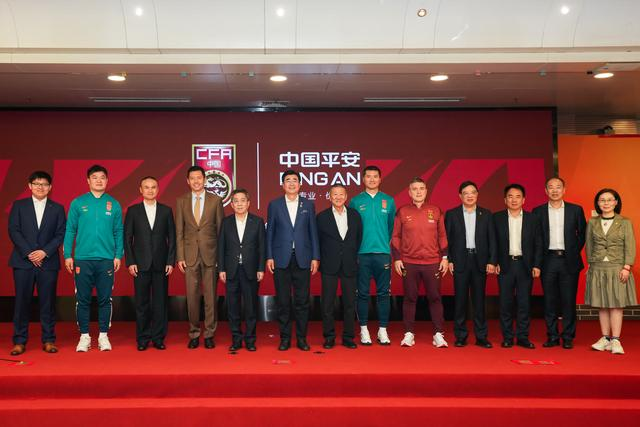 邵佳一：盼年轻球员真正在欧洲立足，肯定能够帮助到国家队