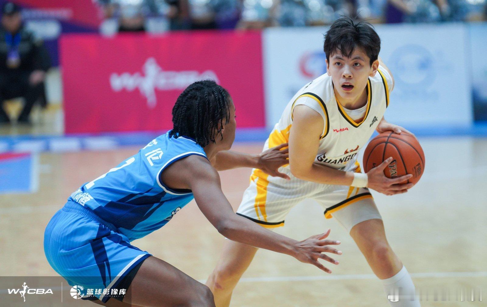 杨舒予杨舒予2025-2026赛季wcba联赛    收集一些小羊参加的常规赛官