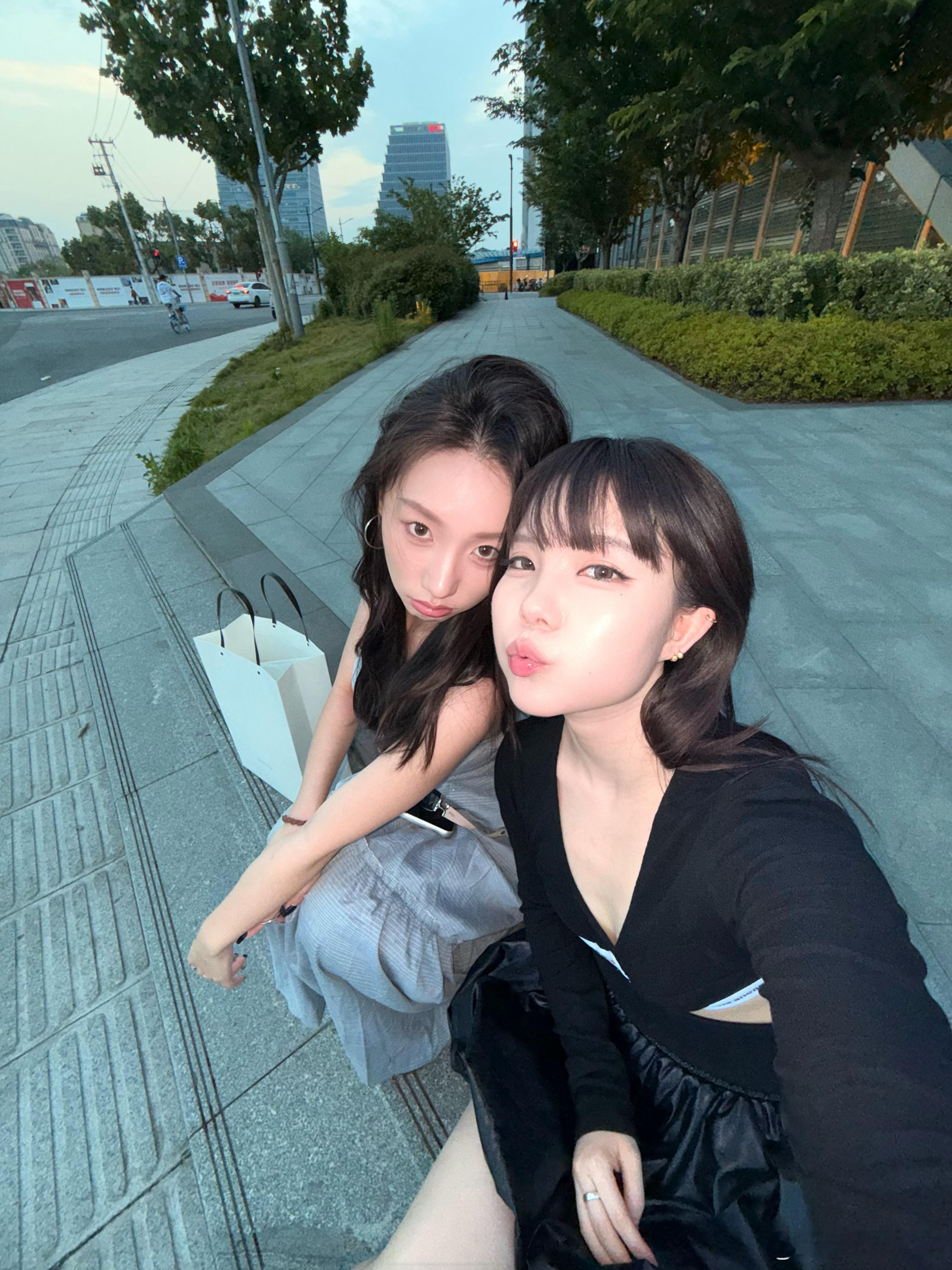 base上海嘻哈妹和mean姐的一天上海enfp发疯 ​​​