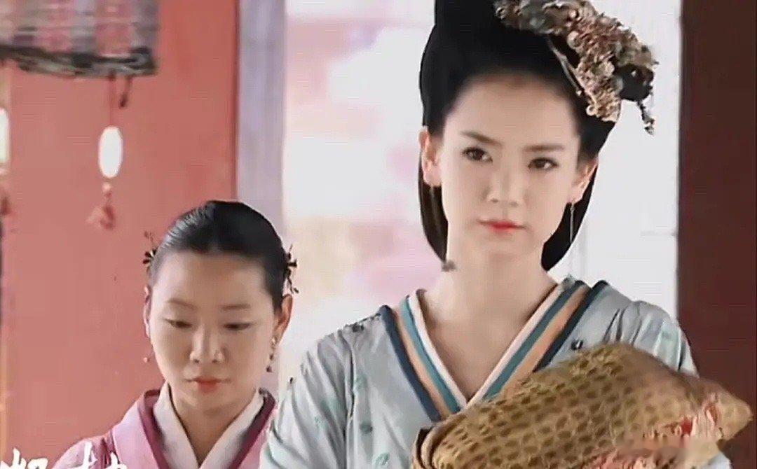 感觉戚薇好像现在没有之前好看了 ​​​