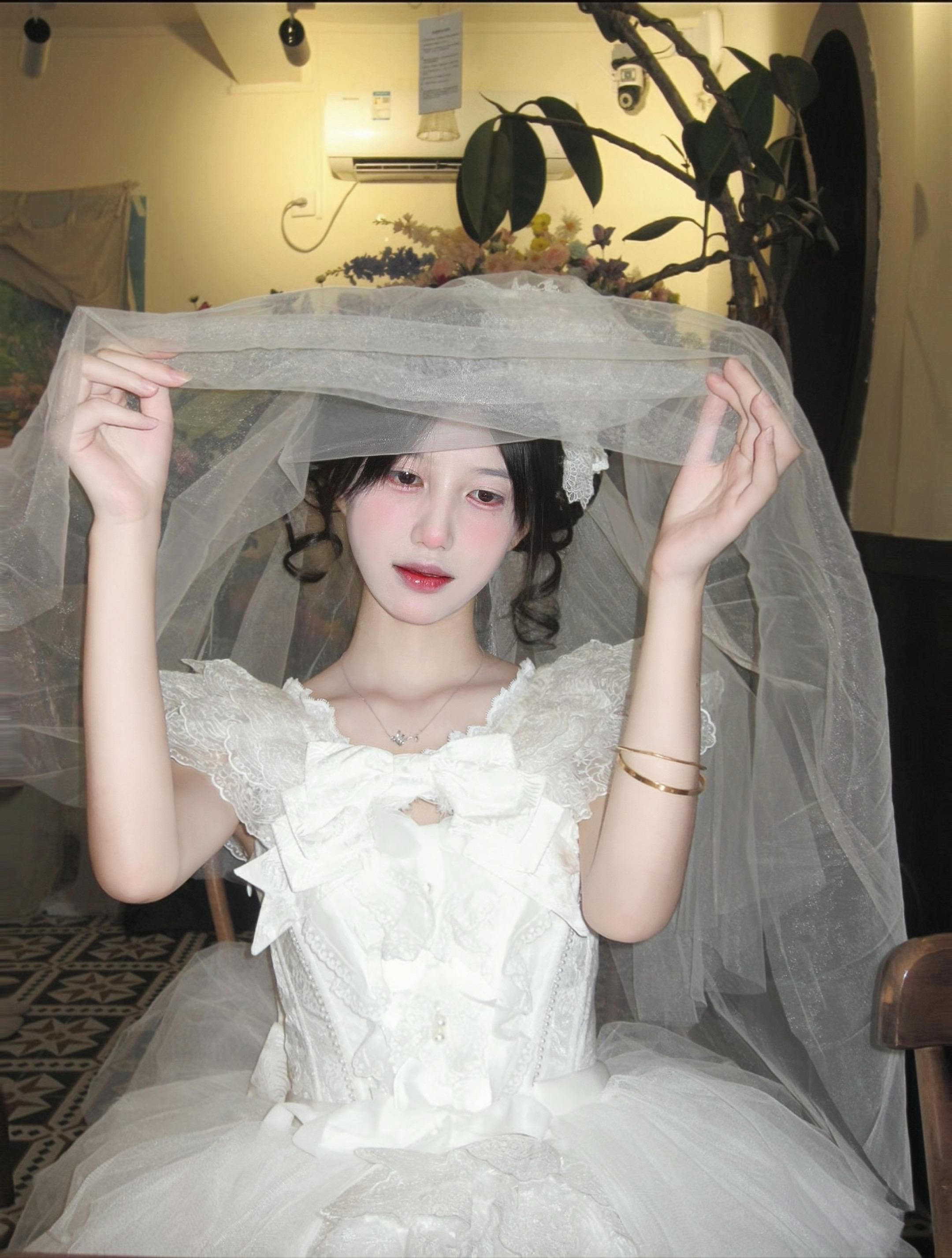 或许父亲已经猜到是我打开笼子放走了青鸟