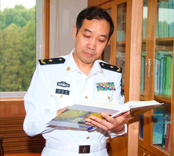 [下雨]马伟明猜中了，百亿核航母变成烂尾工程，军方给出最后的期限，中国教授竟然预