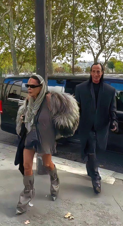 这对夫妻根本不是巴黎世家董事长夫妻

1、男：Rick Owens
1961年生