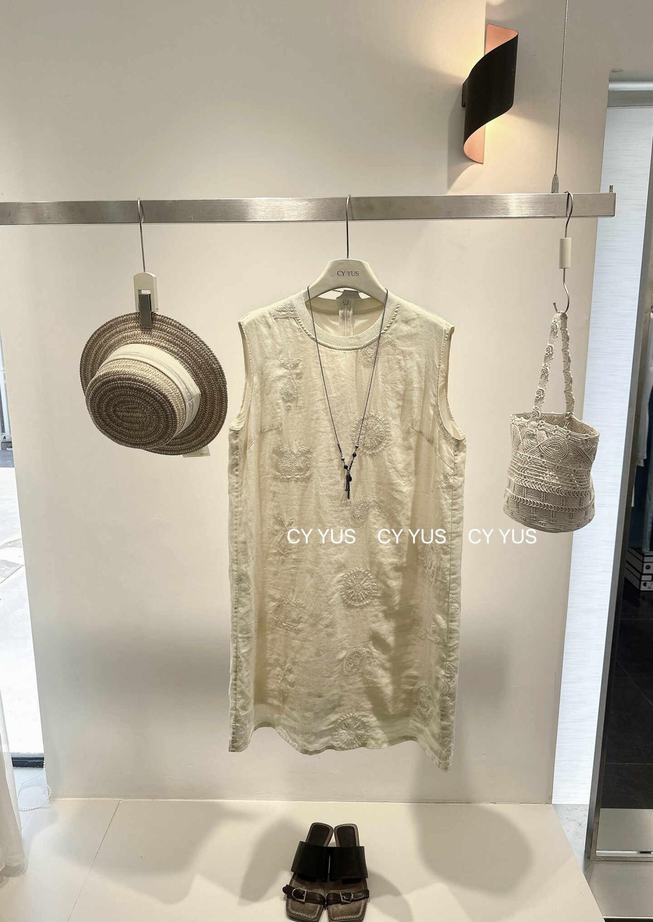 上海女装店｜超会搭配的女装实体店🔥
重工绣花连衣裙上海女装店 女装实体 徐汇女