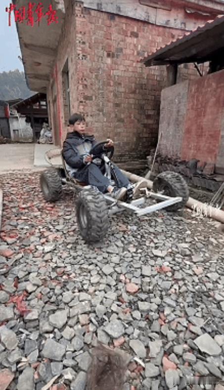 "太有才了！"湖南邵阳，一个15岁中学生，不打游戏，不刷手机，也不追星，竟然用压