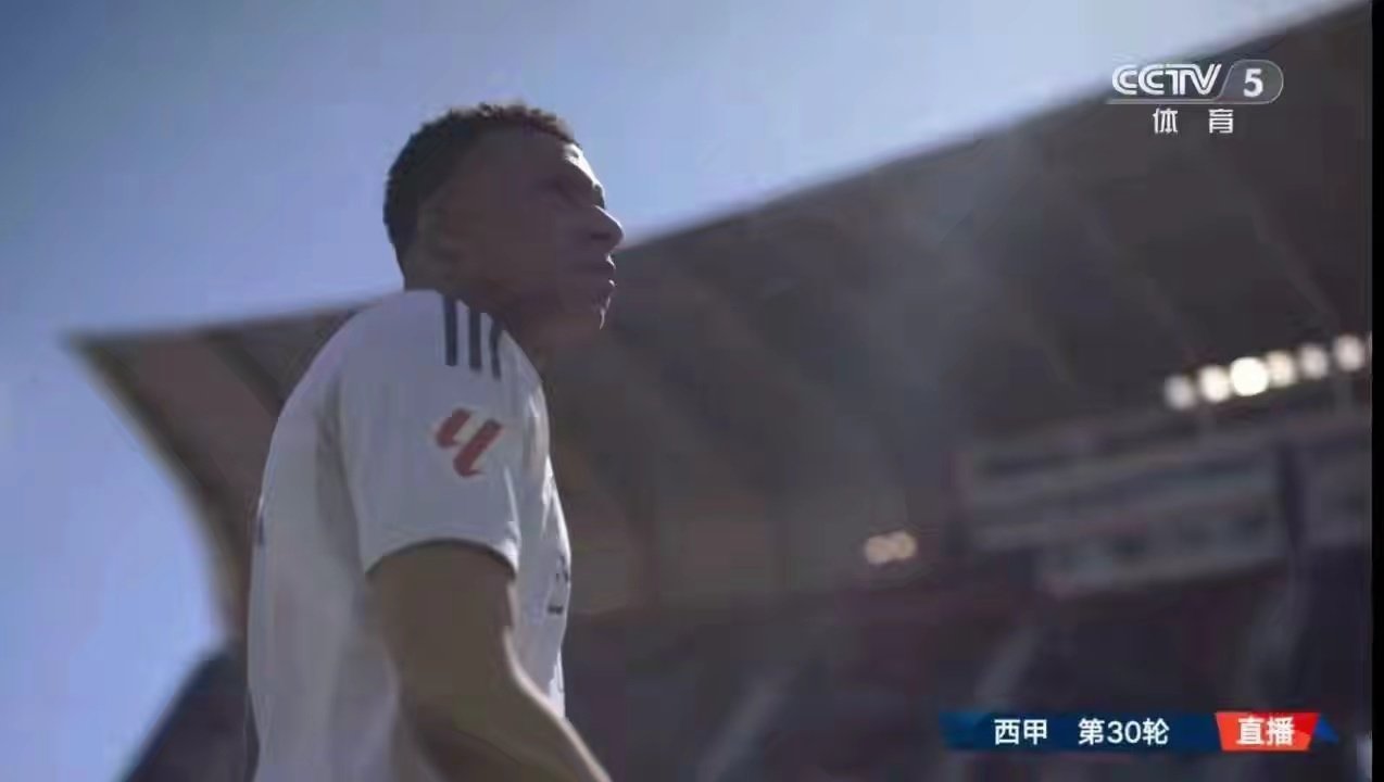 接下来向你走来的是欧冠金靴、西甲金靴、连续两届世界杯金靴、法国队史世界杯最年轻进