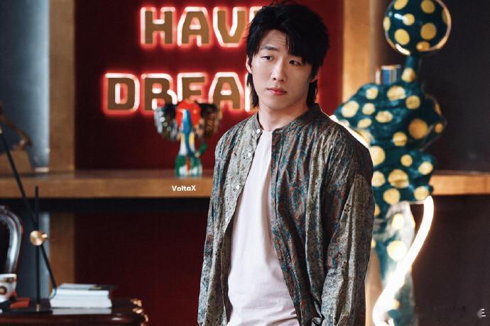 王天放演戏演到舒适圈了王天放演《年少有为》也太松弛了！妥妥演到自己舒适圈，一出场