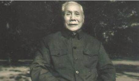 1934年，国民党少将救下了九万红军战士，建国后，毛主席亲自下令，一定要找到这位