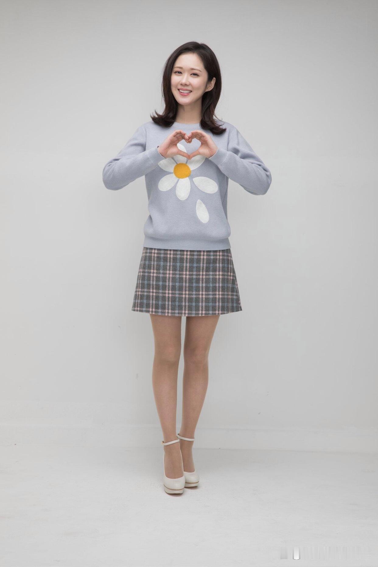 张娜拉，个子不高，腿却好看 