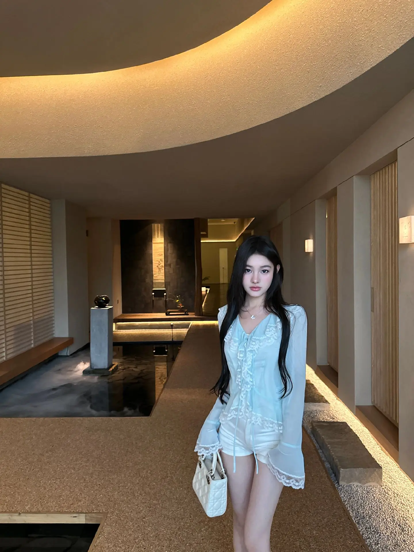 风和我都自由。