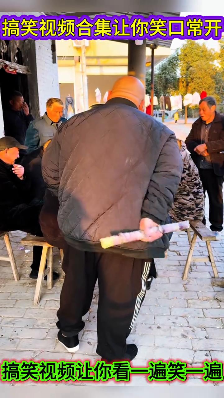 搞笑视频合集让你笑口常开。
搞笑视频让你看一遍笑一遍。