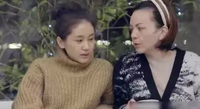 王子文建议王琳：“哈哈你房子这么大，可以去把父母接回家住。”王琳直接拒绝：“能给