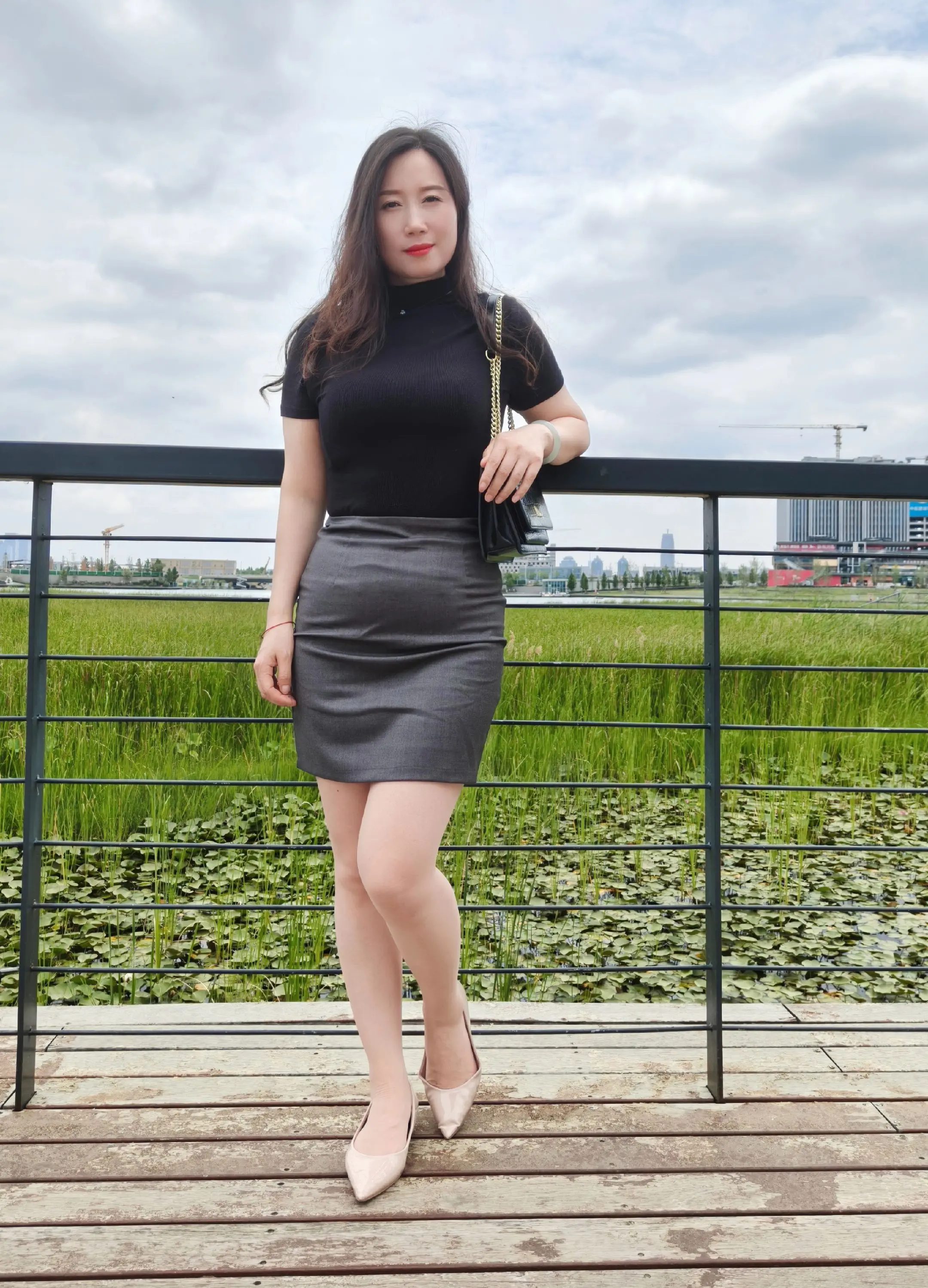 📍zheng zhou 走穿高跟鞋走不了的路 遇在写字楼遇不到的人