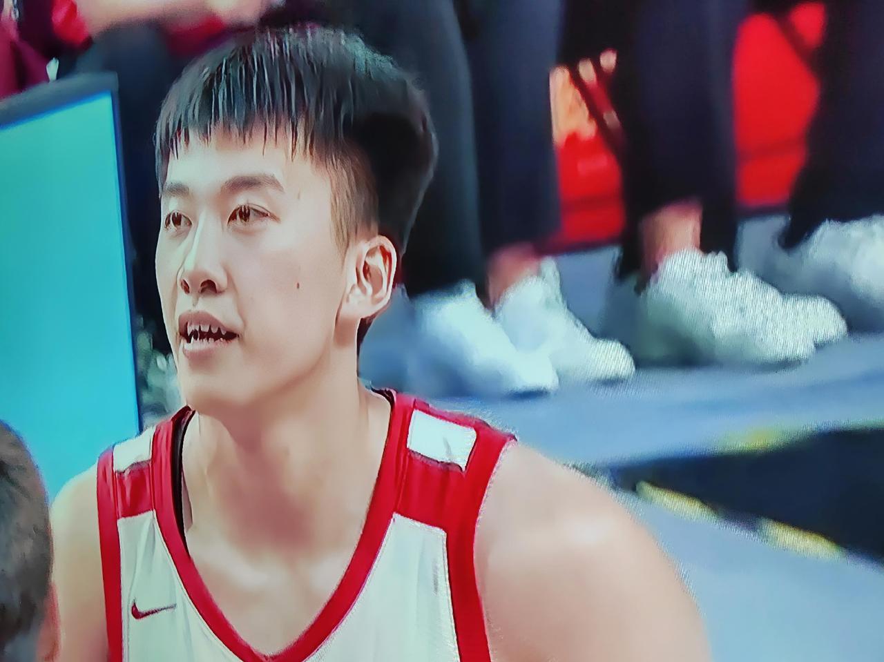 82：78！在一场投篮“打铁”大战中，年轻的中国男篮凭借去年亚洲杯两名主力新人王
