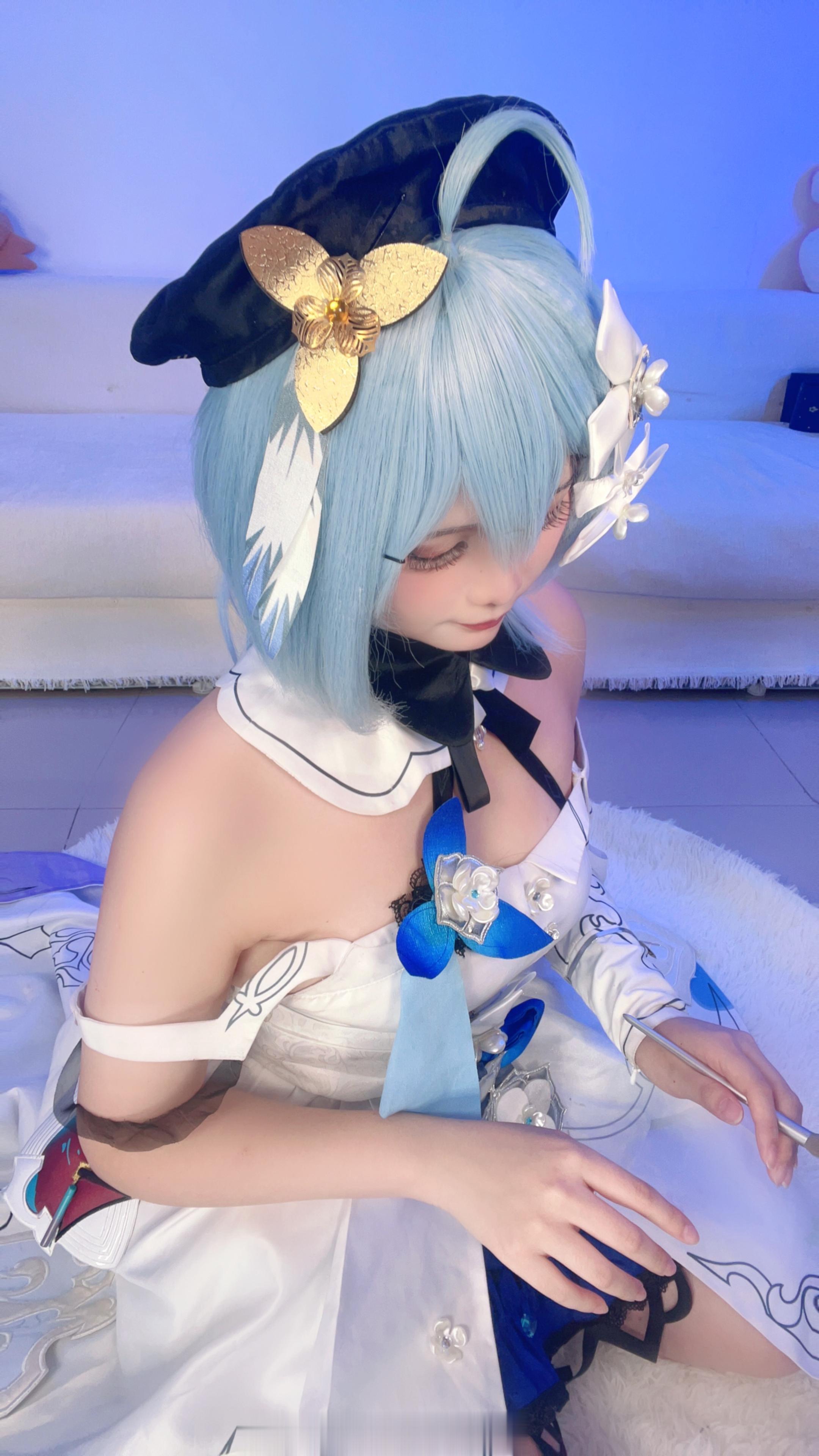 画笔！臣服于我！#格蕾修##二次元cos大赏# ​​​