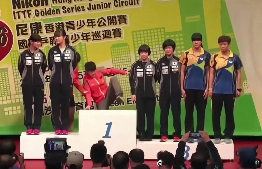 小咪真棒，腿腿能抬那么高！孙颖莎